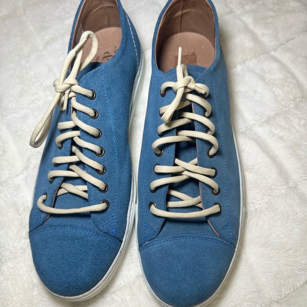 Stylish Blue Men's Sneakers🫐